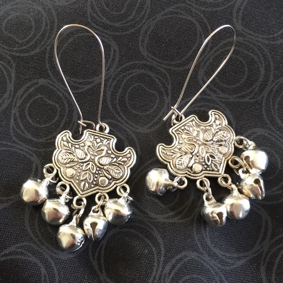 Jewelry - 🔹Handmade oxidized silver hoop earrings New